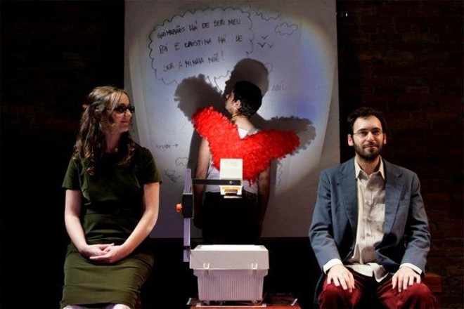 Figurino de criação coletiva em