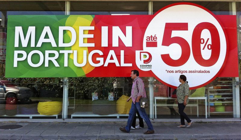Liquidação em Lisboa: Portugal esforça-se para se reerguer | José Manuel Ribeiro/Reuters