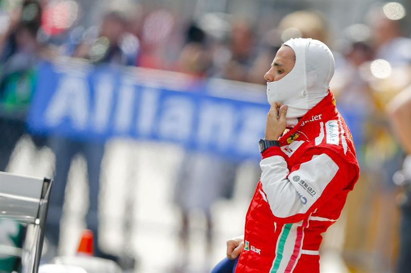 Felipe Massa após terminar em quinto no treino classificatório em Xangai | EFE/EPA/DIEGO AZUBEL