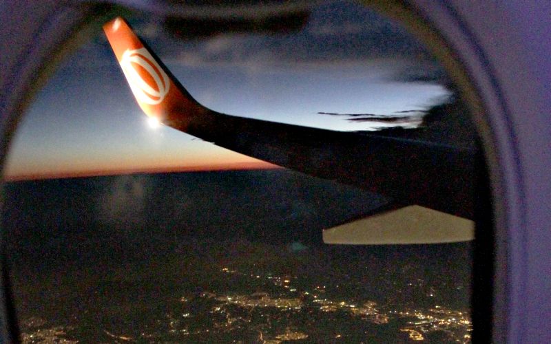 Avião da Gol sobrevoa São Paulo: em busca de sucesso na bolsa | Daniel Castellano/ Gazeta do Povo