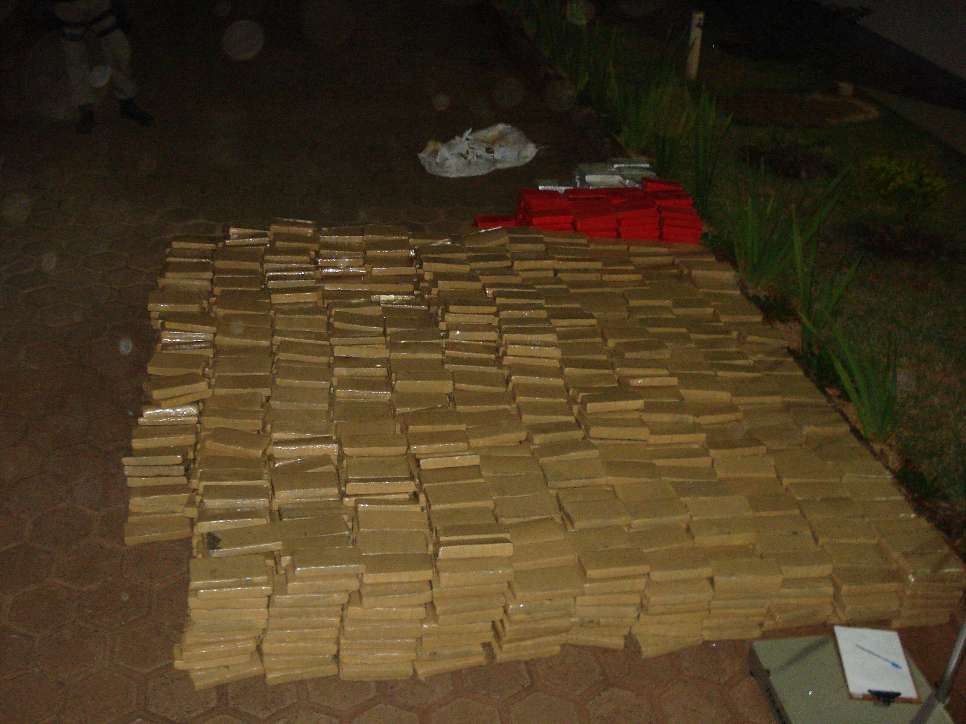 Um homem foi preso e dois adolescentes foram apreendidos | Aniele Nascimento / Agência de Notícias Gazeta do Povo