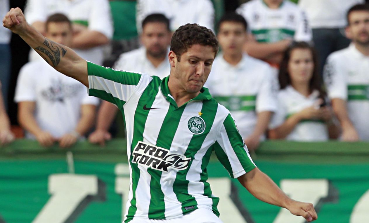 Zé Rafael quase abandonou o futebol há três anos | Albari Rosa/Gazeta do Povo