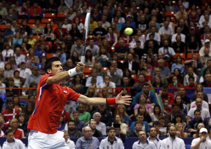 Mesmo com dores no tornozelo por causa de uma torção, Djokovic bateu Querrey em Boise | Jim Urquhart / Reuters
