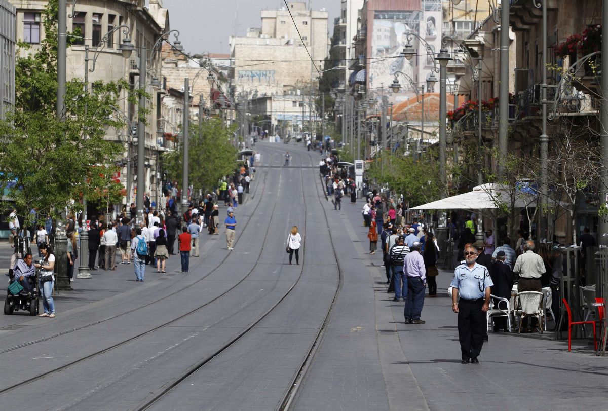 População parou para respeitar a memória das vítimas do holocausto | Reuters/Baz Ratner