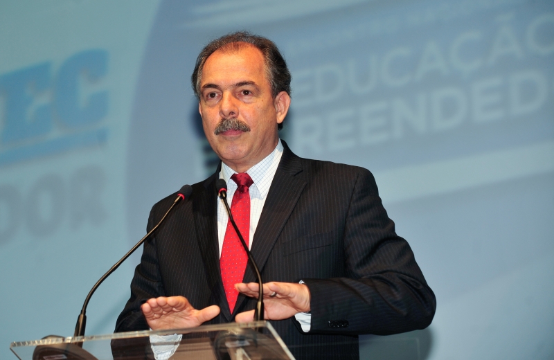 Mercadante disse que há um tsunami por mais educação, mas reconheceu que ensino médio é o problema mais grave no país | Elza Fiuza/Agência Brasil