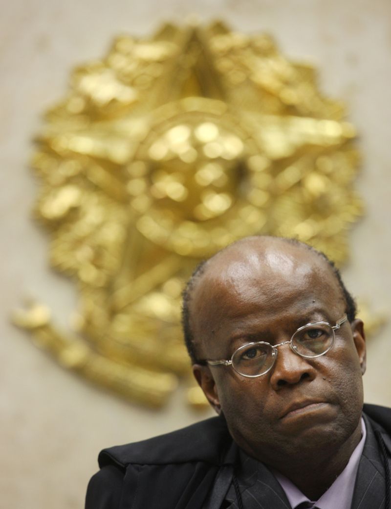 Joaquim Barbosa: lei que definiu os procedimentos do Supremo não prevê o uso de embargos infringentes | Nélson Jr./STF
