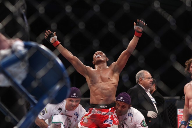 Massaranduba venceu pela terceira vez no UFC |