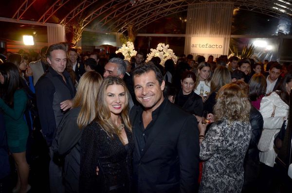 O CEO da Artefacto, Paulo Bacchi, e sua mulher, Laís Bacchi, na festa de abertura da 12ª Mostra Artefacto Curitiba, na sexta-feira | Kraw Penas