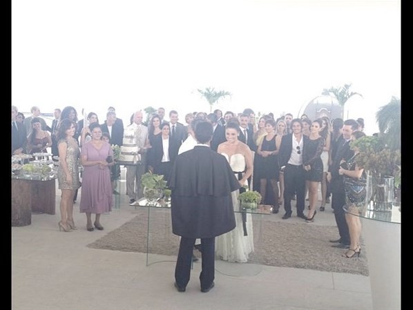 A cerimônia de casamento de Stênio (Alexandre Nero) e Helô (Giovanna Antonelli) | Reprodução / Instagram