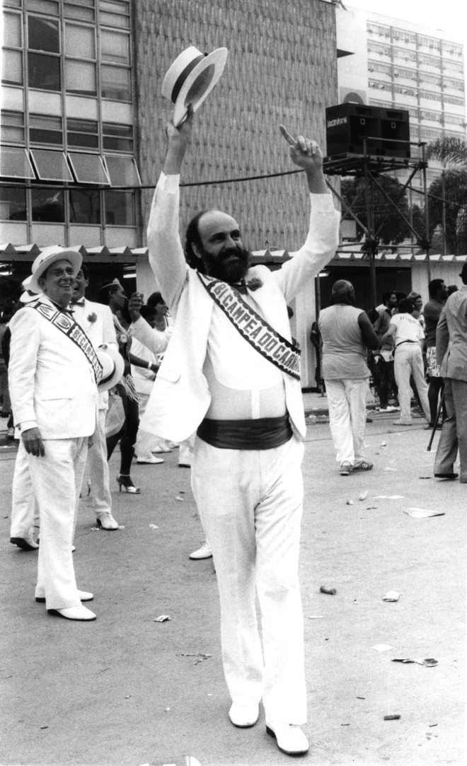 Aldir Blanc na Comissão de Frente da Mangueira | 