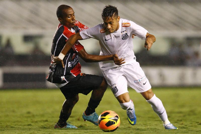 Santos, de Neymar, teve atuação ruim e não passou do 0 a 0 contra o Joinville | Ricardo Saibun / Agif / Folhapress
