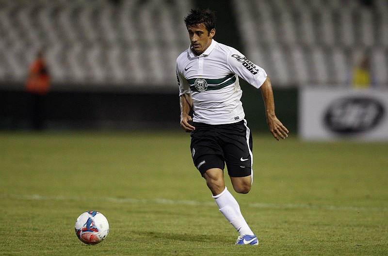 Robinho foi o grande destaque da vitória sobre o Paranavaí | Hugo Harada / Agência de Notícias Gazeta do Povo