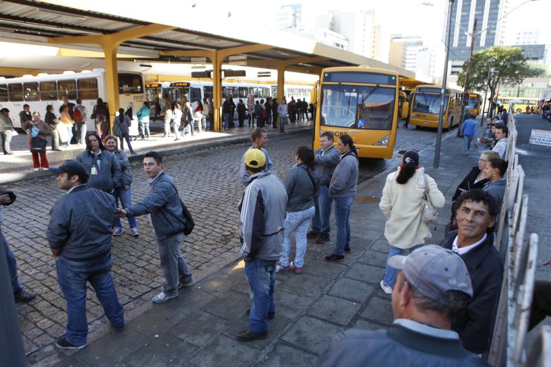 Motoristas e cobradores pararam em protesto por mais segurança no trabalho | Alexandre Mazzo/Gazeta do Povo