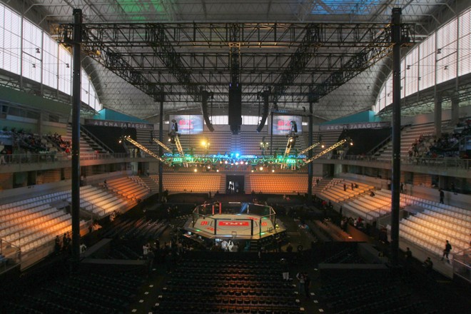 Vista da arena antes do início das lutas |