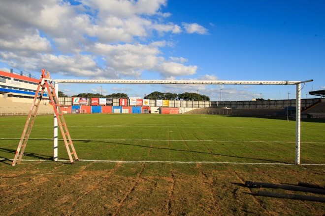 Nova data: Tricolor volta para o Durival Britto contra o Figueirense, no dia 8 de junho |