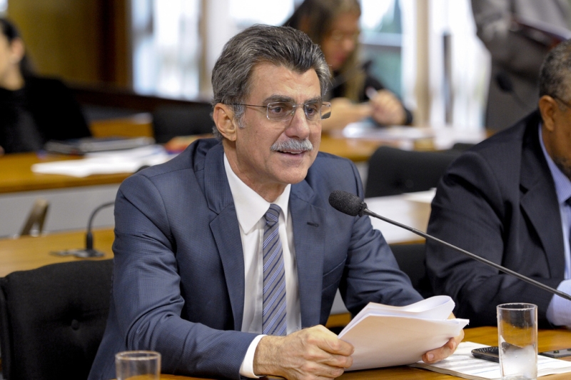 Jucá: proposta de guia única para o Simples Doméstico | Marcos Oliveira / Agência Senado