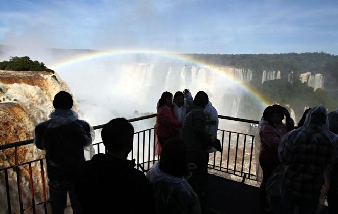 Às 17 horas de quinta (16), o volume líquido que passava pelo ponto onde a Copel tem a estação de observação hidrológica já era de 3 mil | 