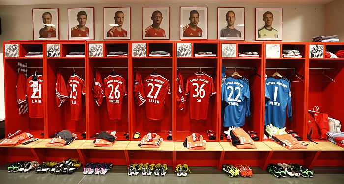 Vestiário do Bayern de Munique na Allianz Arena - elenco do clube bávaro custa quase quatro vezes mais do que do Borussia Dortmund | Kai Pfaffenbach / Reuters