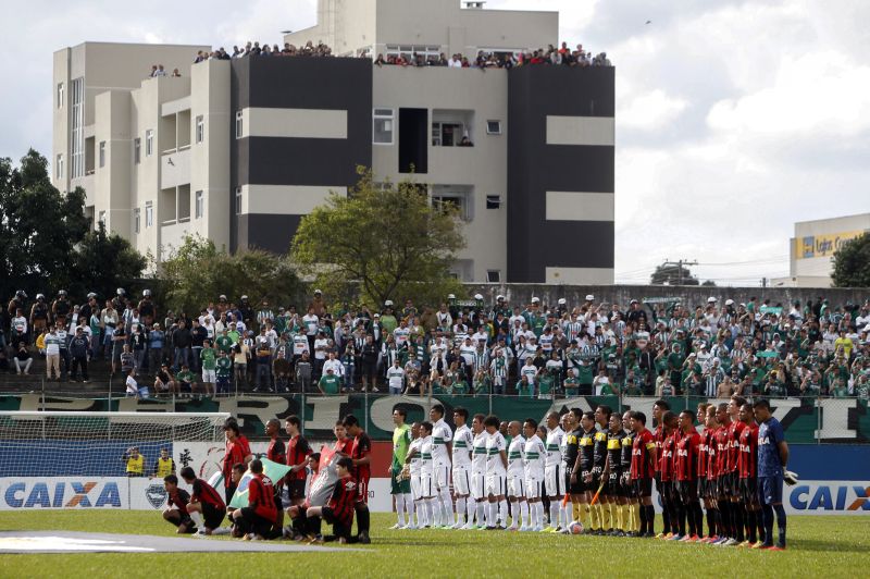 Torcida do Coritiba ocupará o mesmo espaço do Atletiba de duas semanas atrás na Vila Olímpica | Daniel Castellano / Gazeta do Povo