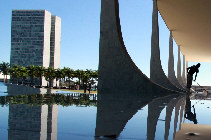 Congresso (à esq.) e STF: polêmicas e panos quentes para evitar crise institucional | U. Dettmar/STF