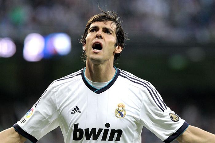 Kaká comemora gol na vitória por 4 a 3 do Real Madrid sobre o Valladolid | Alberto Martín / EFE