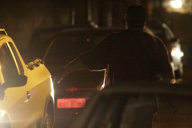 Neste ano, flanelinhas cobravam até R$ 15 para as pessoas estacionarem em vias públicas | Paulo Matias / Gazeta Maringá