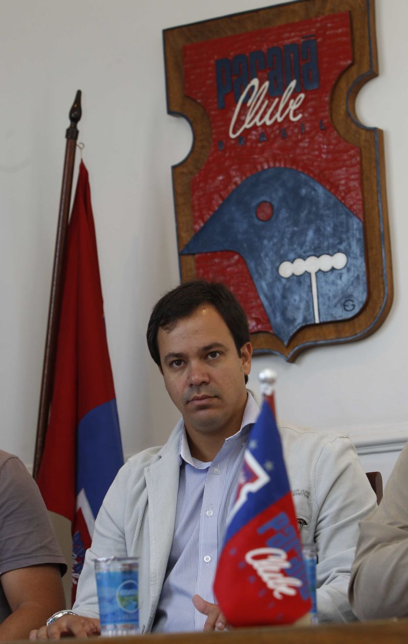 Dado Cavalcanti foi apresentado ontem pelo Tricolor | Daniel Castellano/ Gazeta do Povo