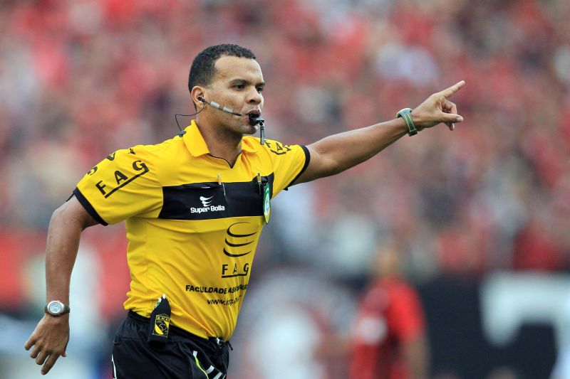 Edivaldo Elias da Silva apitou o primeiro Atletiba da final | Albari Rosa / Gazeta do Povo