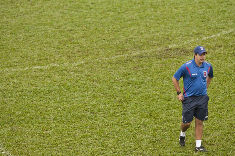Dado Cavalcanti definiu que o Paraná jogará com uma linha de quatro defensores. Falta formatar o meio-campo e o ataque. | Marcelo Andrade/ Gazeta do Povo