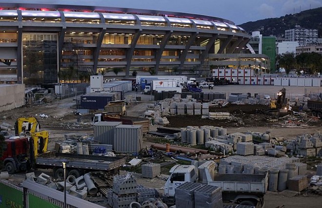 Preocupação da Justiça é com os materiais de construção no entorno do Maracanã | Ricardo Moraes / Reuters