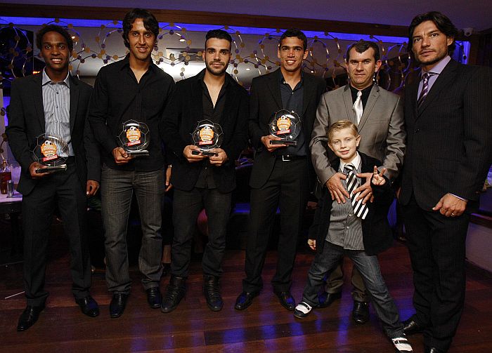 Londrina dominou a seleção do Paranaense 2013 com Wendell, Dirceu, Bruno, Neílson, o técnico Claudio Tencati e Germano | Jonathan Campos / Gazeta do Povo