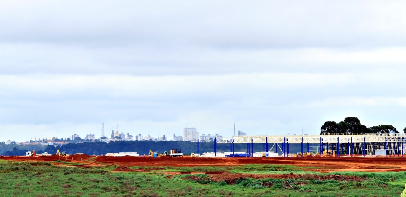 Obras da montadora de caminhões Daf, do grupo Paccar, em Ponta Grossa: 300 empregos | Luciano Mendes