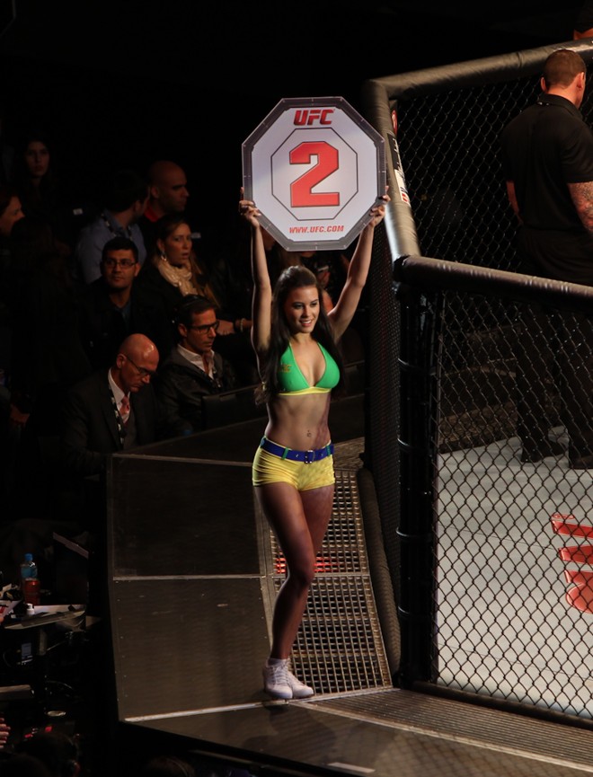 Ring girl nacional anuncia o início de mais um round |