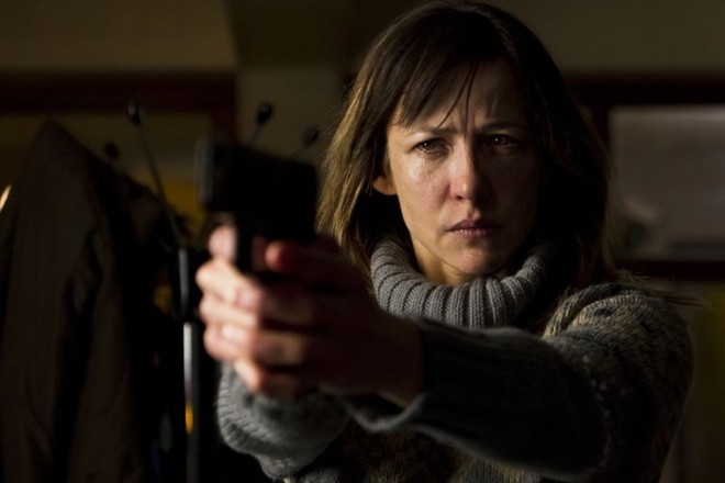 Prenda-me- Direção de Jean Paul Lillienfeld. Com Sophie Marceau e Miou-Miou. Thriller. Uma noite, uma mulher (Sophie Marceau, de Coração Valente) procura uma delegacia para confessar o assassinato do seu marido violento, apesar de que o crime foi cometido há muitos anos | 