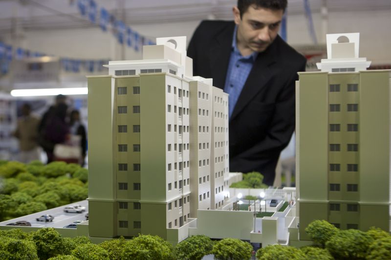 Movimento baixo no primeiro dia do Feirão da Casa Própria da Caixa, no Marumby Expo Center | Marcelo Andrade / Agência de Notícias Gazeta do Povo