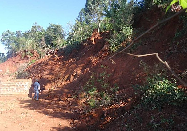 No município de Santa Lúcia, deslizamentos deixaram quatro residências danificadas, segundo a Defesa Civil | Defesa Civil / Divulgação