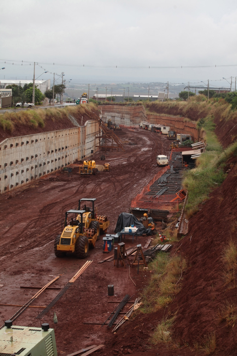 Obras em andamento no Contorno Norte de Maringá | Ivan Amorin/ Gazeta do Povo
