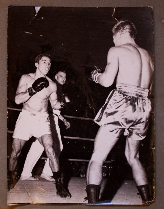 Amistoso com Eder Jofre e Léo Espinosa, em 1962. Palco foi armado no Teatto Guaíra, por Paulo Wendt |