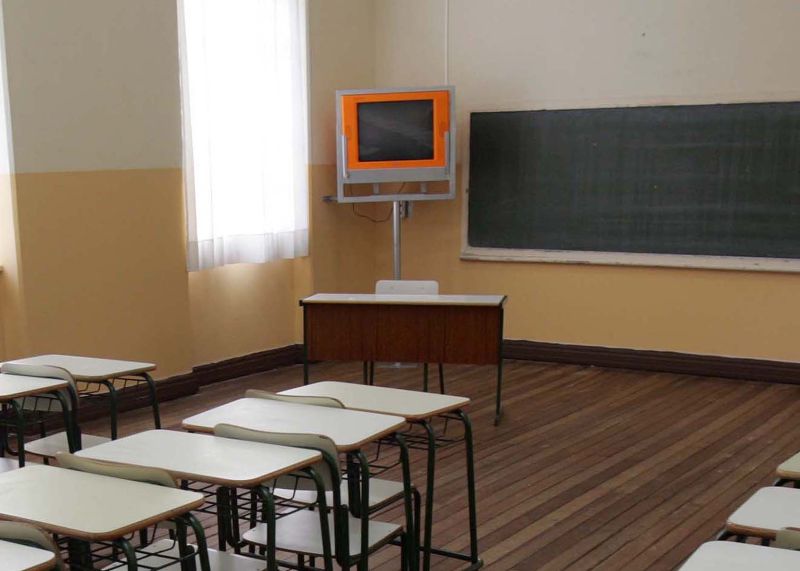 A confirmação do arquivamento da investigação sobre a compra das TV´s em cor laranja veio a público nesta segunda-feira (13), mas a homologação do pedido feito pela Promotoria de Justiça de Proteção ao Patrimônio Público é de abril | Hedeson Alves / Arquivo Gazeta do Povo