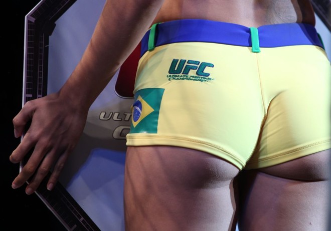UFC não trouxe suas ring girls oficiais a Jaraguá |
