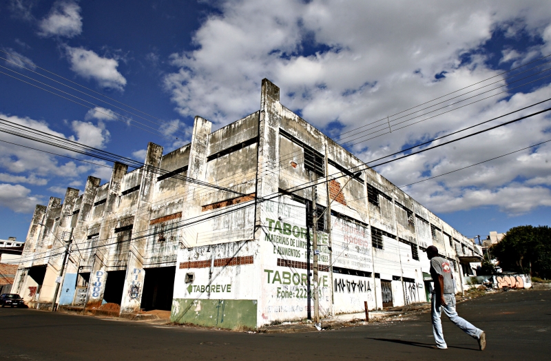 Prédio foi encampado pela prefeitura em 2011 | Josué Teixeira/Gazeta do Povo