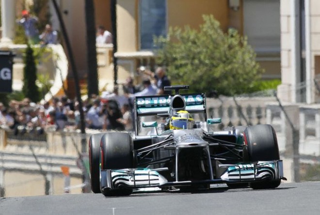 Nico Rosberg consquistou a vitória no GP do Mônaco, um feito já conquistado por seu pai, o ex-piloto Keke Rosberg |