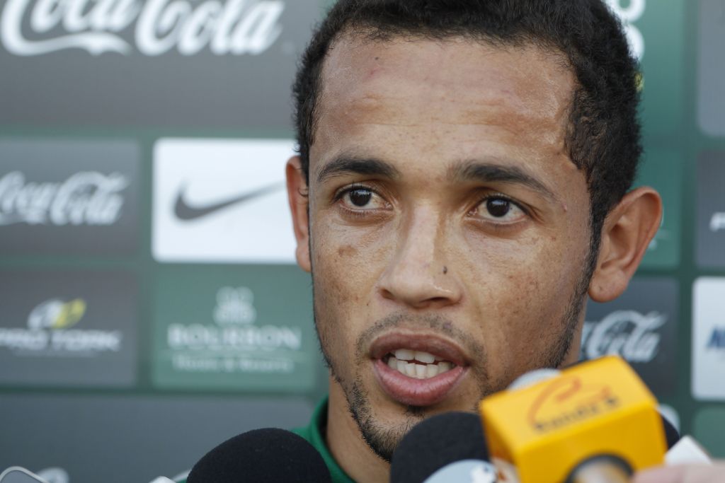 Rafinha quer responder as provocações atleticanas em campo | Daniel Castelano/ Gazeta do Povo