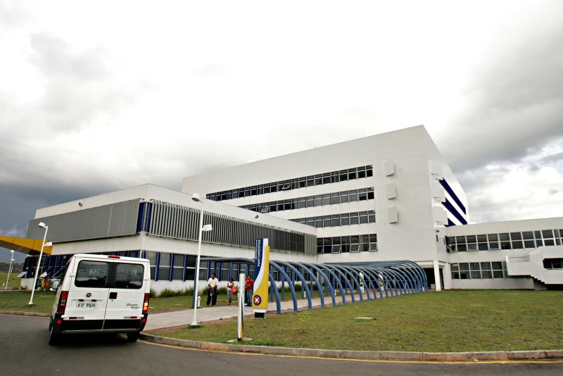 Hospital inaugurado em 2010 funciona hoje com apenas 62 leitos das 193 vagas que comporta | Josué Teixeira/Gazeta do Povo
