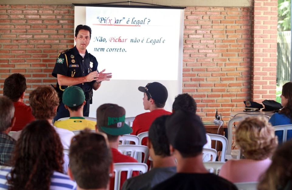 Palestra é uma das medidas socioeducativas previstas para quem é flagrado com o spray na mão | Cesar Brustolin/SMCS