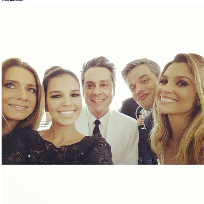 Parte do elenco da novela Salve Jorge |