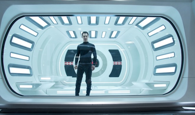 O inglês Benedict Cumberbatch faz de John Harrison um vilão hipnótico e assustador | 