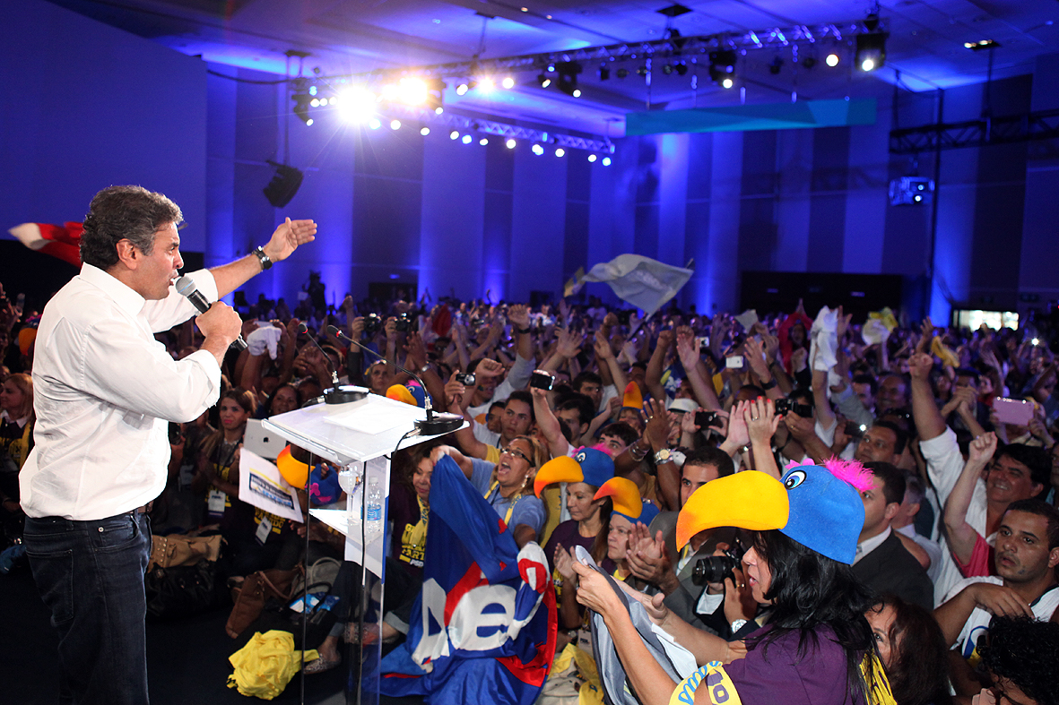 Aécio na convenção do PSDB, neste sábado (18), em Brasília | Divulgação