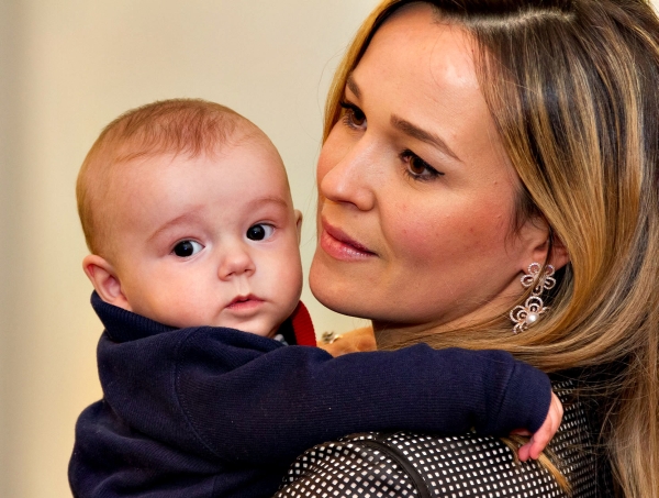 Tatiana Possette Miranda levou o filho Vitorio, de 5 meses, ontem à Bazaar Fashion para o coquetel em comemoração ao Dia das Mães. Tatiana foi uma das mães clicadas no ensaio especial para o jornal Inside Bazaar. No evento, foi lançada a coleção Outono-Inverno da multimarcas | Naideron Jr.