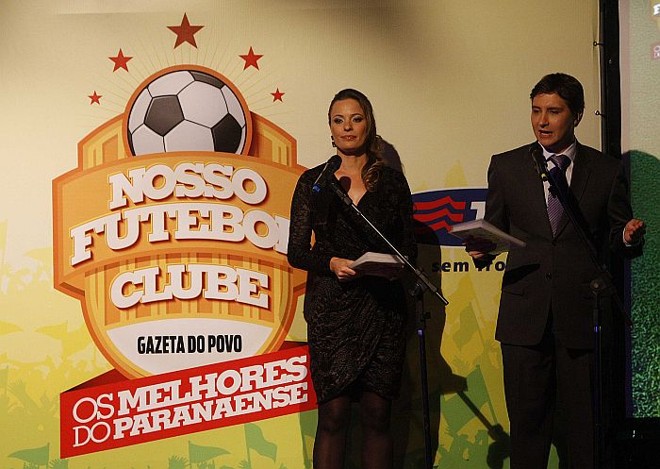 Os jornalistas da Gazeta Ana Luzia Mikos e Nícolas França apresentaram a premiação dos Melhores do Paranaense | 